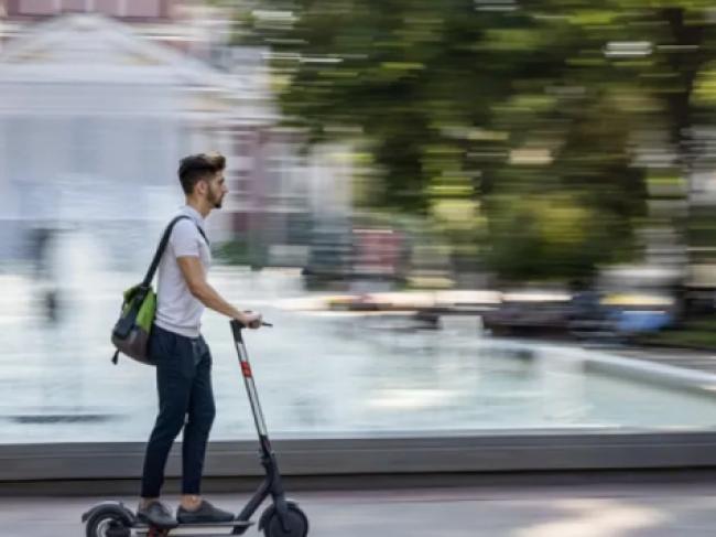 Идва ли краят на хаоса? Битката на БАЕМ за разумни правила и бъдещето на микромобилността